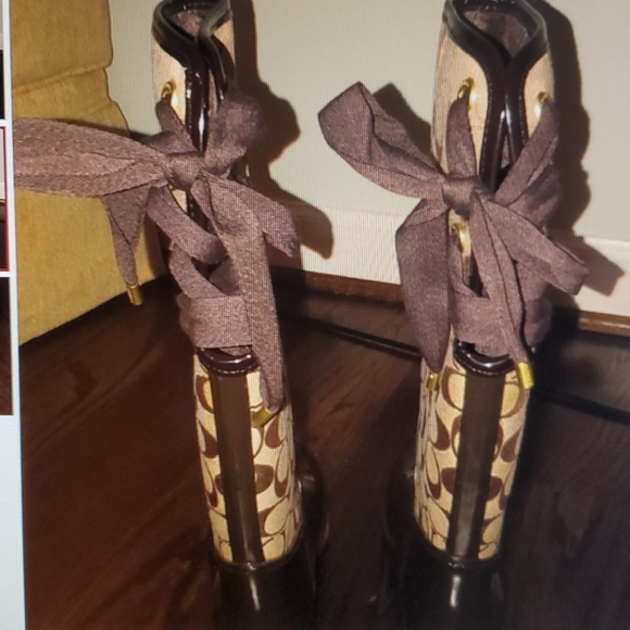 Coach- trustee rain boots - Picture 5 of 5